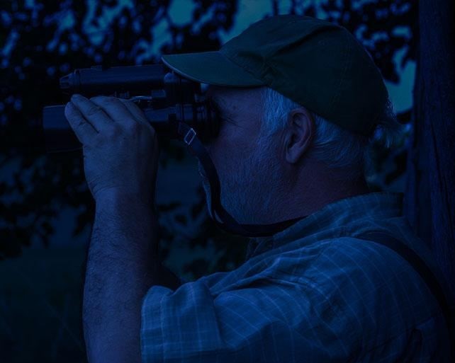 How a Digital Night Vision Scope Enhances Clarity in Total Darkness?
